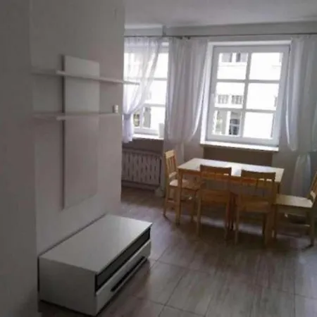 Penguin 2220 Apartman